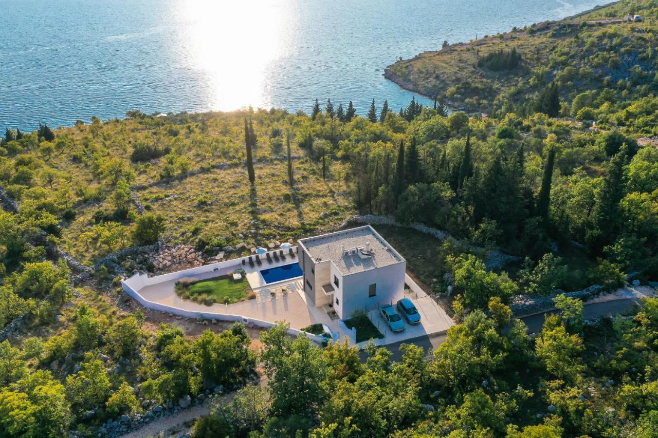 Royal Promons - Heated Pool Villa Starigrad Exterior photo