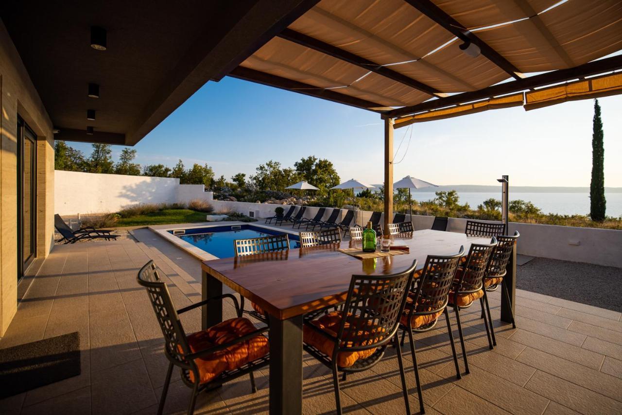 Royal Promons - Heated Pool Villa Starigrad Exterior photo